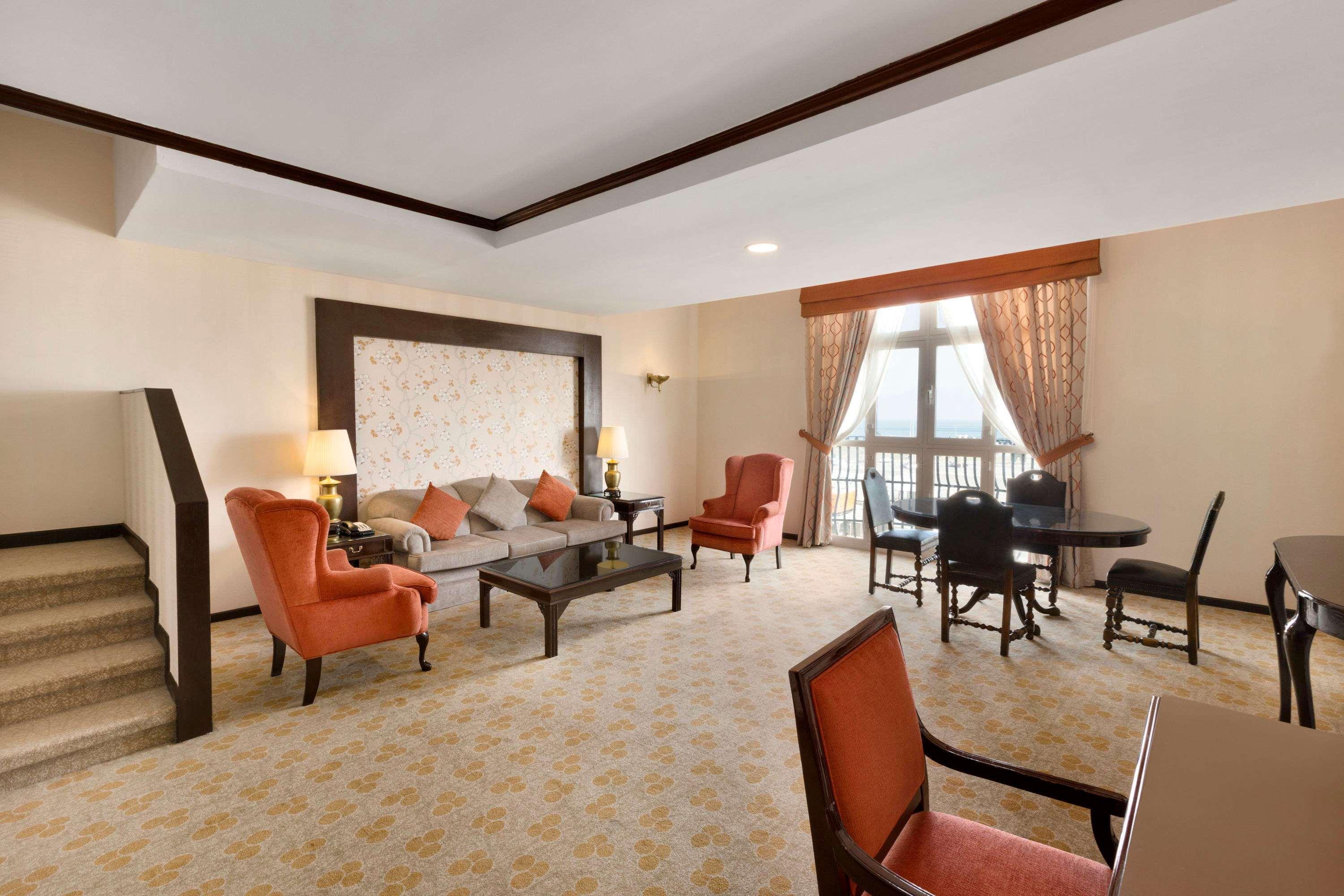 Hawthorn Suites By Wyndham Al Khobar Exteriör bild