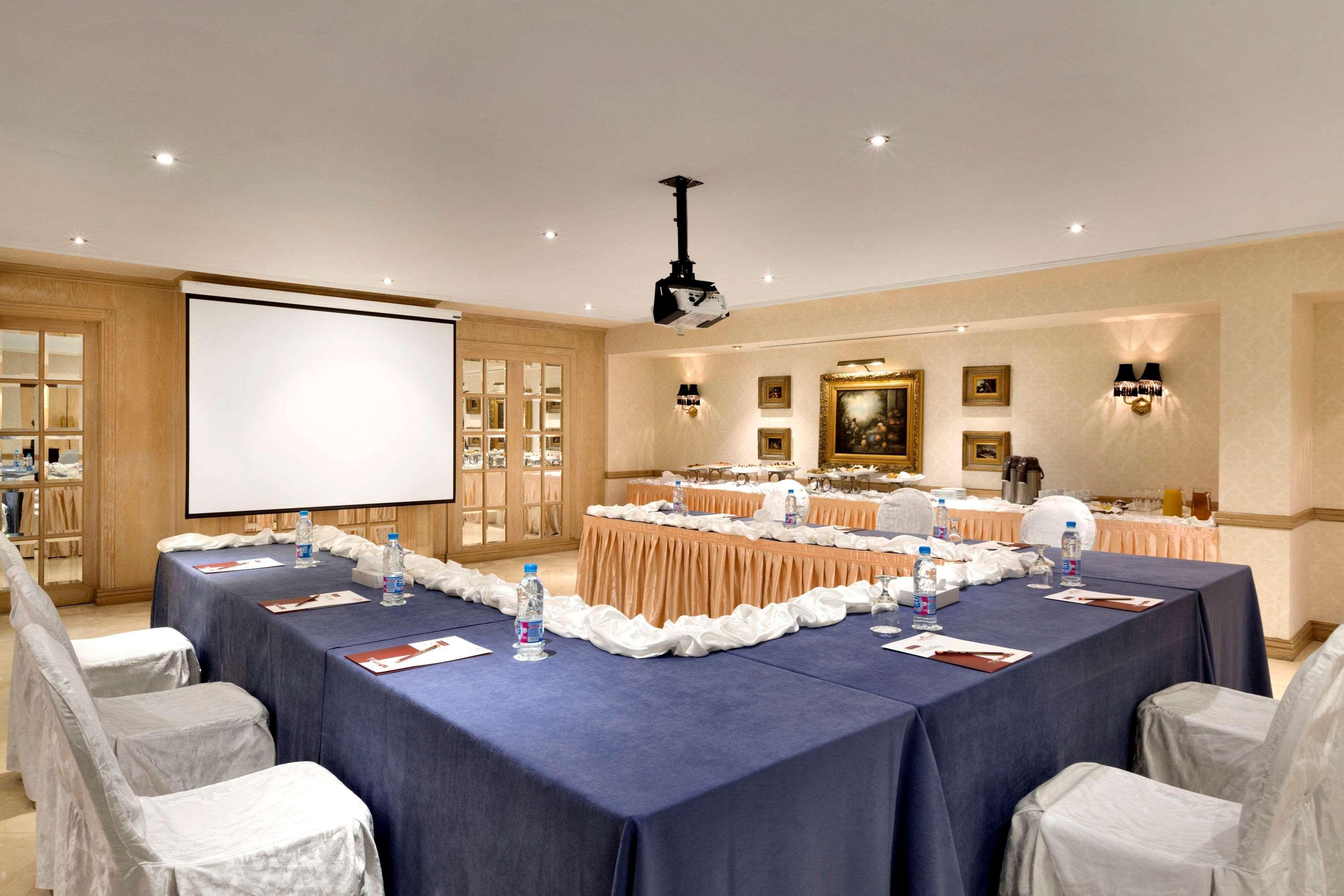Hawthorn Suites By Wyndham Al Khobar Exteriör bild
