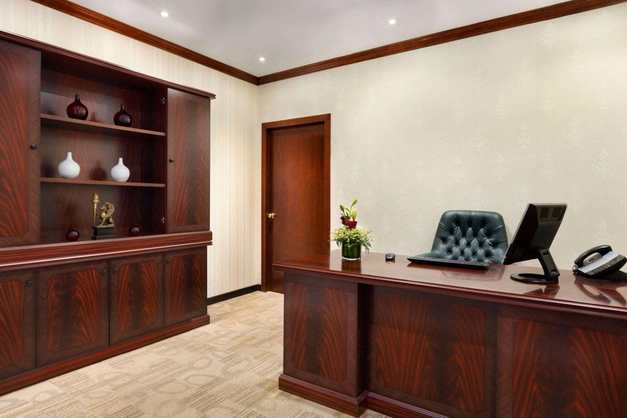 Hawthorn Suites By Wyndham Al Khobar Exteriör bild
